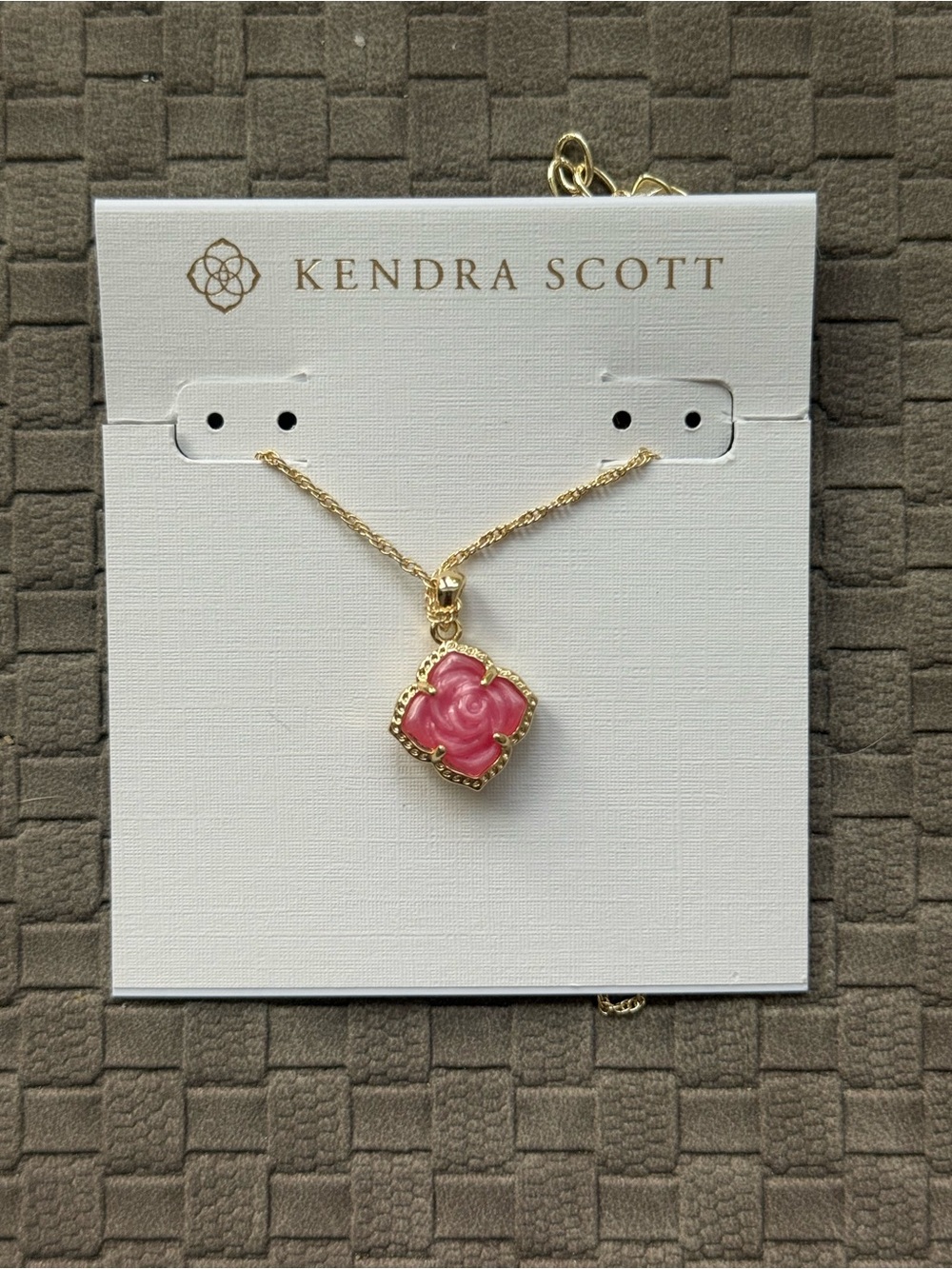 Kendra Scott Mallory Quartz Pink Rose with Gold Pendant Necklace NEW